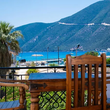 Ammos Family Vasiliki